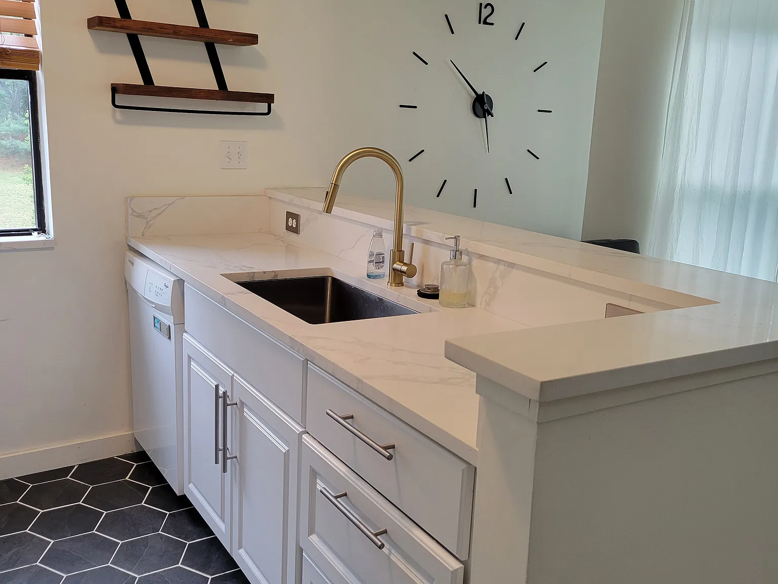 1 bed, 698 sqft, $1,400 — Photo 2