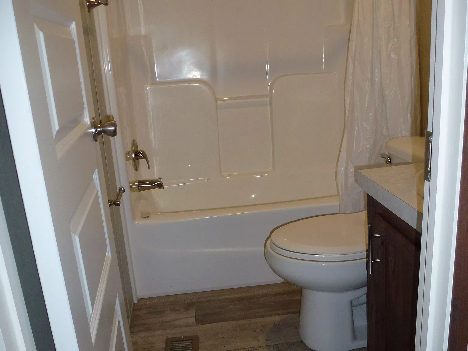 3 bed, 1130 sqft, $1,250 — Photo 3