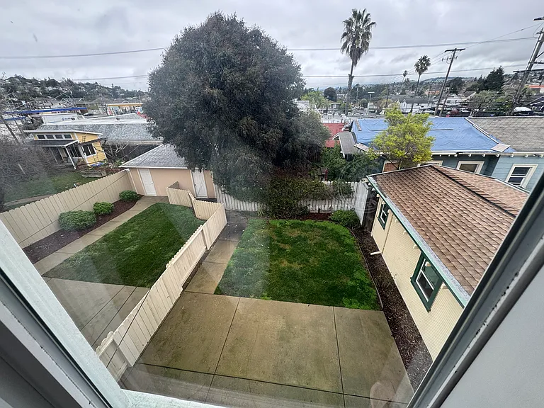 640 Alabama St — Photo 16
