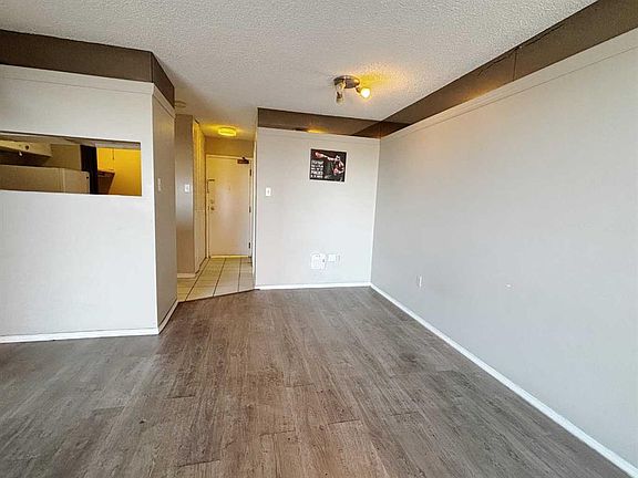 5th image of 108 N 3rd Ave SW #706