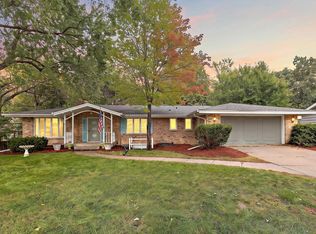 1495 Trollhagen Dr, Minneapolis, MN 55421
