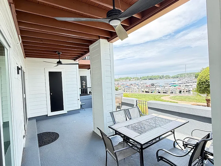18713 Vineyard Point Ln #18713 — Photo 16