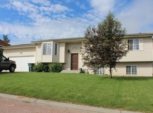 2310 Gallery View Dr, Gillette, WY 82718