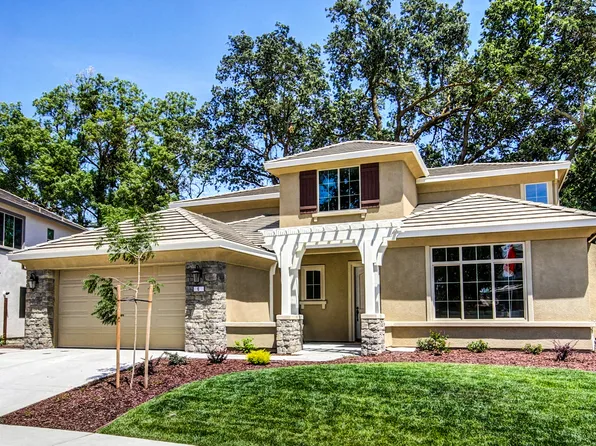 6 Triumph Ct, Sacramento, CA 95831