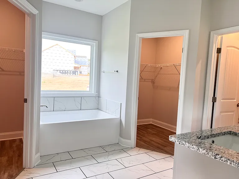 8024 Climbing Ivy Ct — Photo 10