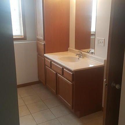 vanity master bedroom