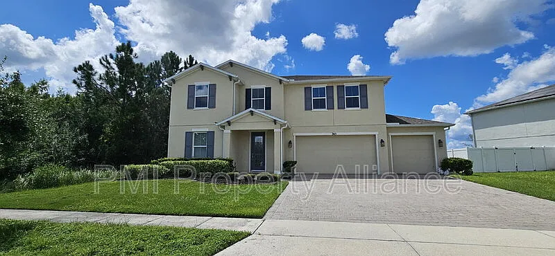 4 bed, 3.0 bath, 2909 sqft, $2,449 — Photo 2