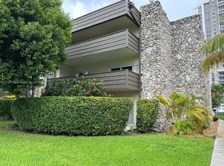 8335 SW 72nd Ave APT 202D, Miami, FL 33143