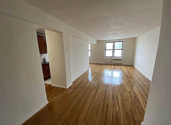 1st image of 14943 35th Ave APT 5B