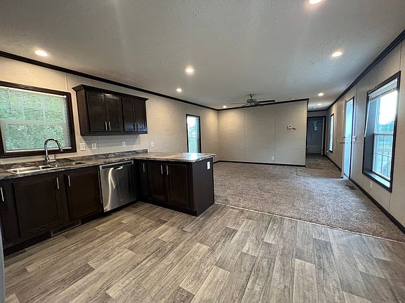 3rd image of 1250 Paree St #623