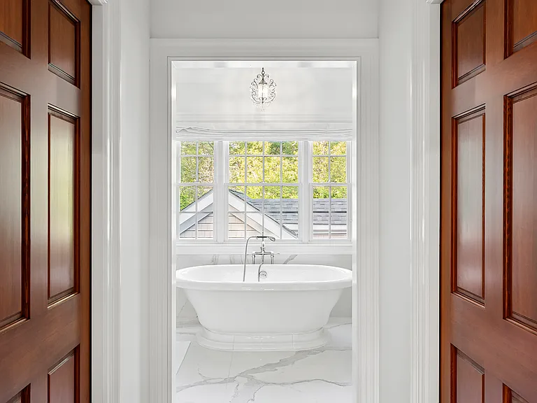 124 Underwood Dr — Photo 18