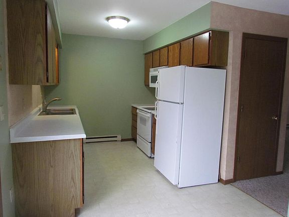 3rd image of 1141 Vogt Dr APT 4