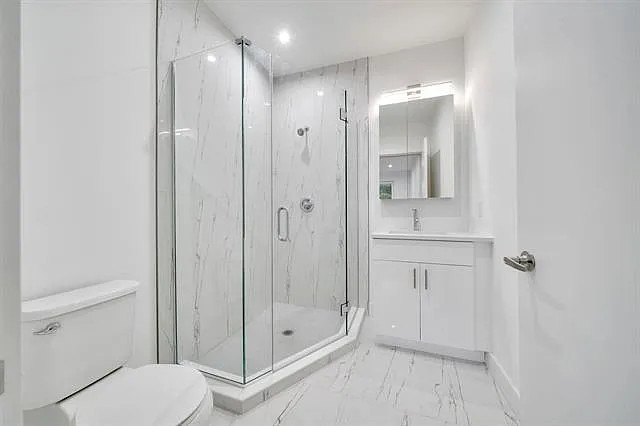 3321 Liberty Ave #207 — Photo 14