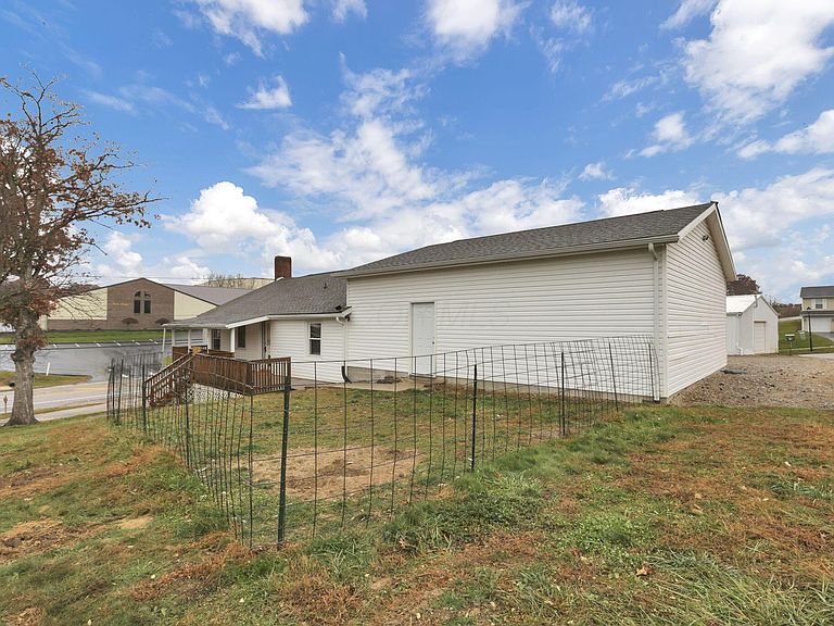 Listing photo 5