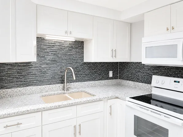 6297 Robinson Rd APT 2, Lockport, NY 14094