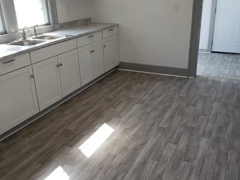 101 N G St — Photo 3