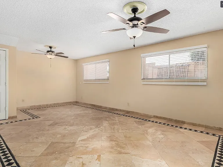 4403 S Terrace Rd — Photo 13