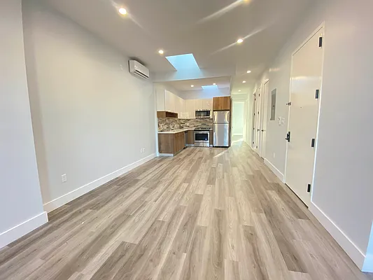 Rented by Lang Realty LLC | media 11