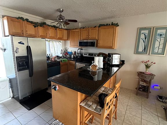 3rd image of 1617 Keeaumoku St APT 808