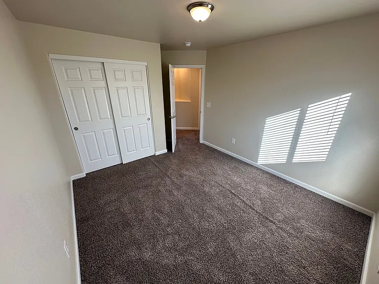 4561 Spaight Way — Photo 3