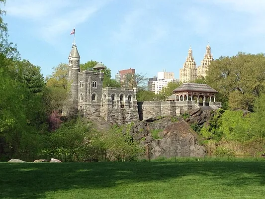 Rented by Keller Williams NYC | media 32