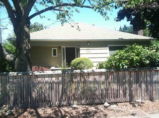 2220 NE 130th St, Seattle, WA 98125