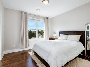 407 Pleasant St UNIT 3B, Melrose, MA 02176