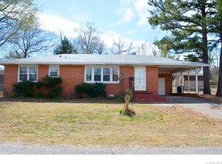 1326 E Hobson Ave, Sapulpa, OK 74066