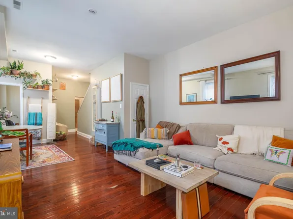1707 Wallace St #2R, Philadelphia, PA 19130