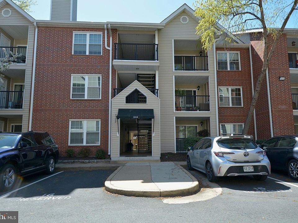 1st image of 3312 Wyndham Cres #107