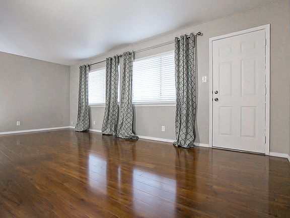 3rd image of 4200 Montgomery Blvd NE APT 211