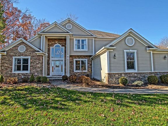 2nd image of 7384 Stockwood Dr