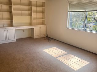 3 Stratford Dr APT 301, Wheeling, WV 26003