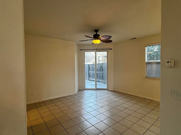 8224 Shay Cir — Photo 18