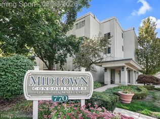 770 Deer St APT 204, Plymouth, MI 48170