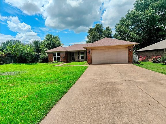 2nd image of 2005 Highland Dr