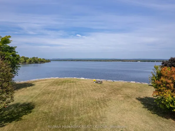 3285 Front Rd S, East Hawkesbury, ON K6A 2R2