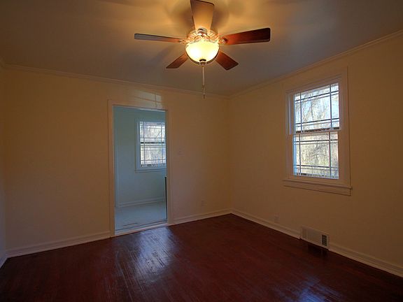 4th image of 1012 W Lakewood Ave
