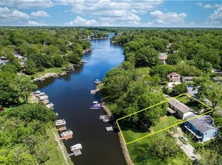 703 NW South Shore Dr, Kansas City, MO 64151