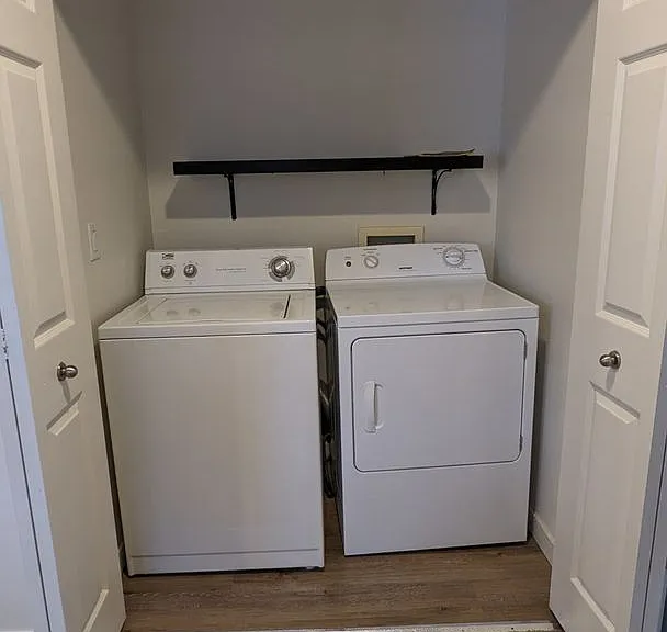 Halsey East Townhomes — Photo 98