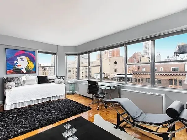 230 East 79th Street 20A image 2 of 6