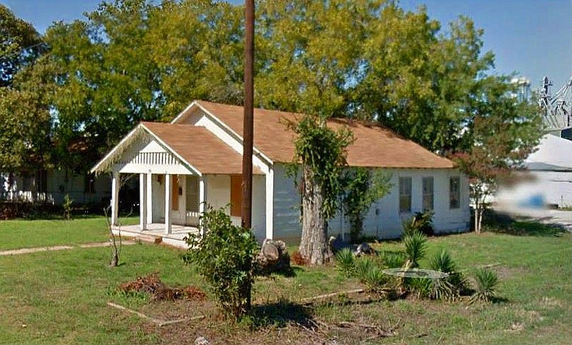 1st image of 301 W Labadie Ave