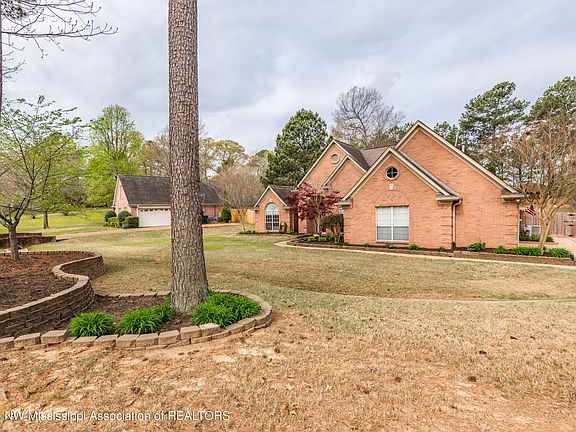 3rd image of 9848 Mosby Dr