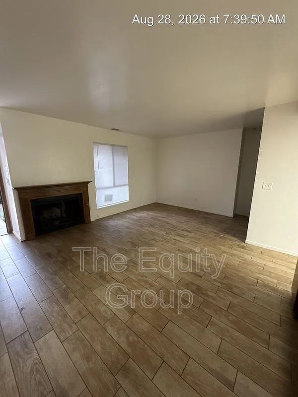 2 bed, 1.0 bath, $1,450 — Photo 2