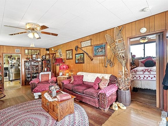 5th image of 206 Albert St