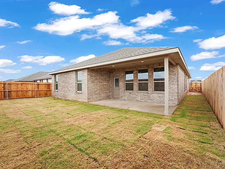 2107 Fortune Dr — Photo 27