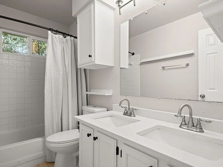 17841 Park Valley Dr — Photo 13
