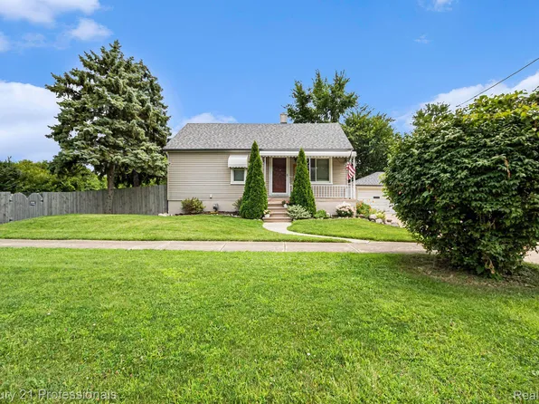 34266 Garfield Rd, Fraser, MI 48026