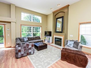 8724 N Bay Dr, Chanhassen, MN 55317