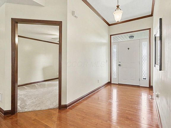 3rd image of 42 Millstone Cir
